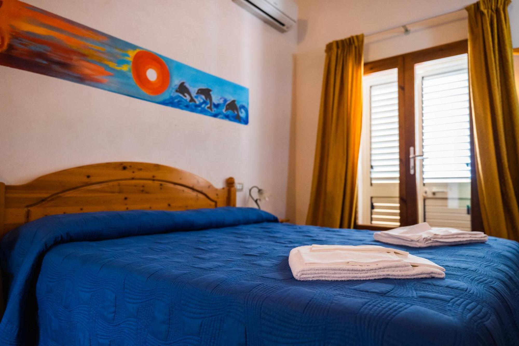 Hotel Paola Carloforte  Extérieur photo