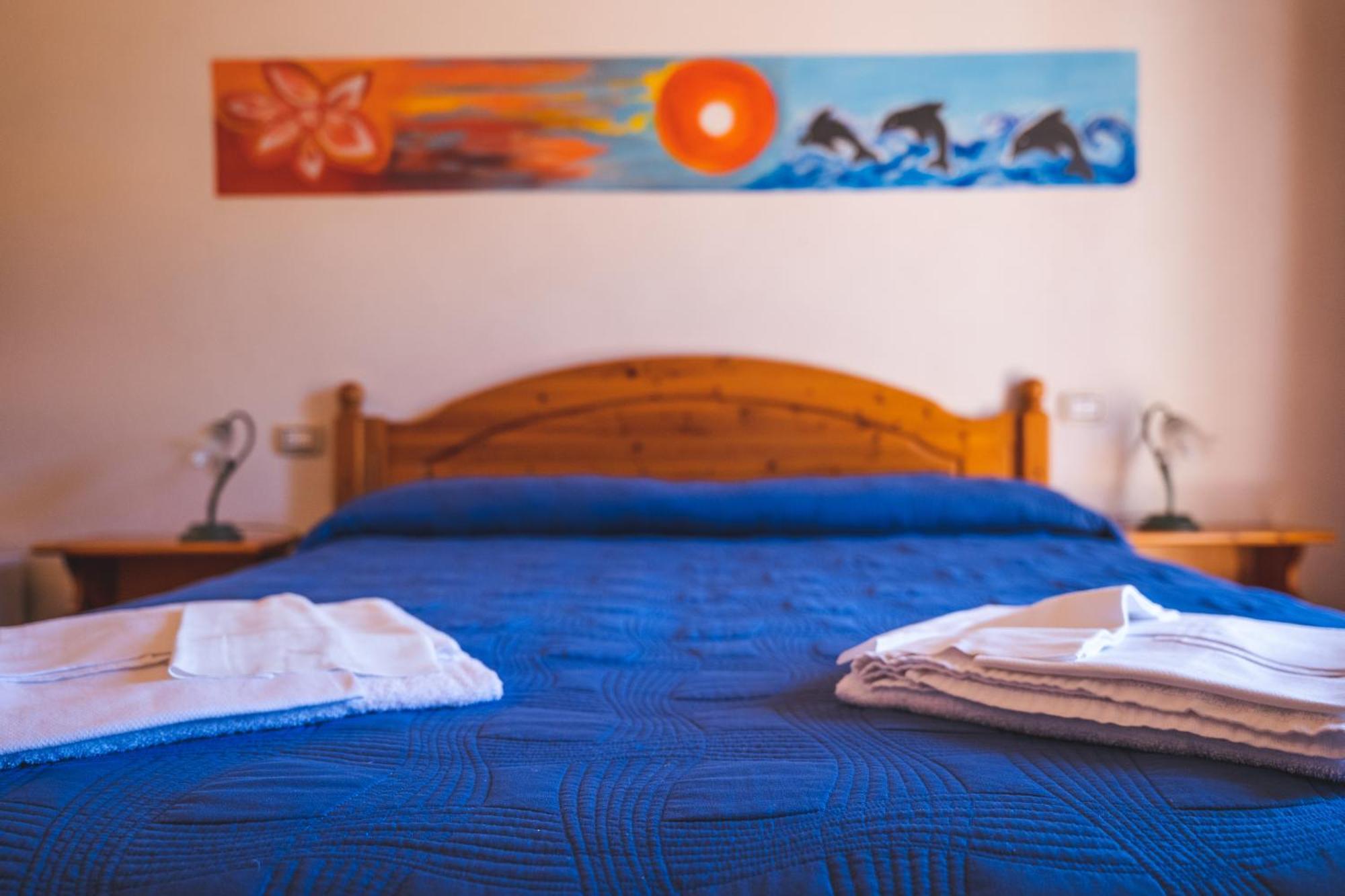 Hotel Paola Carloforte  Extérieur photo