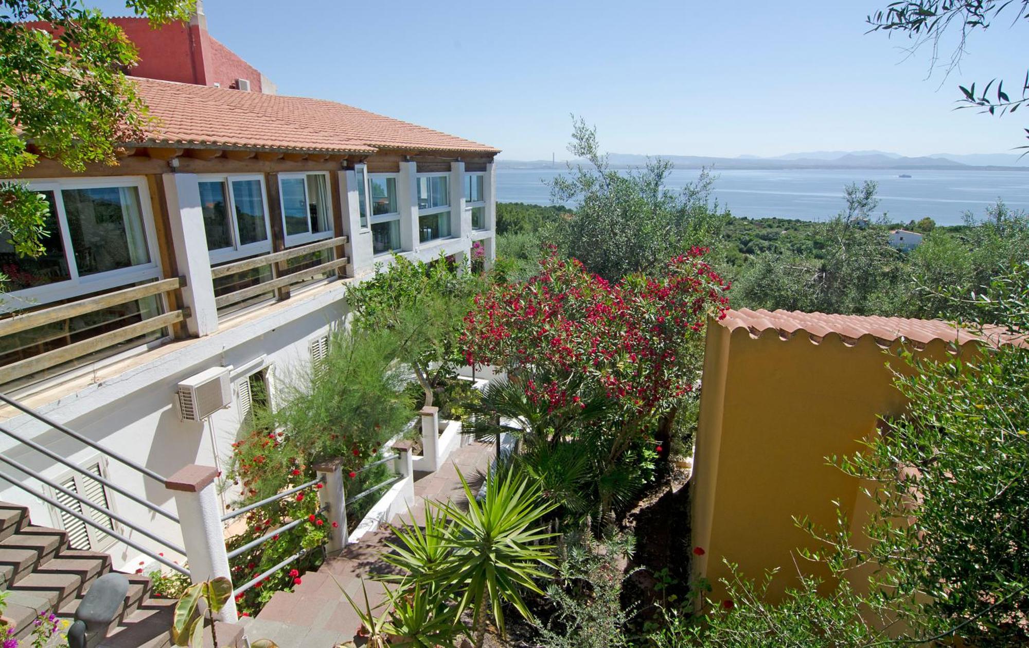 Hotel Paola Carloforte  Extérieur photo