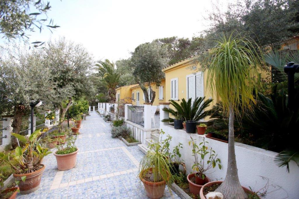 Hotel Paola Carloforte  Extérieur photo